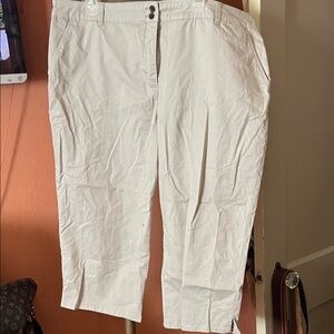 Karen Scott Cream Capris